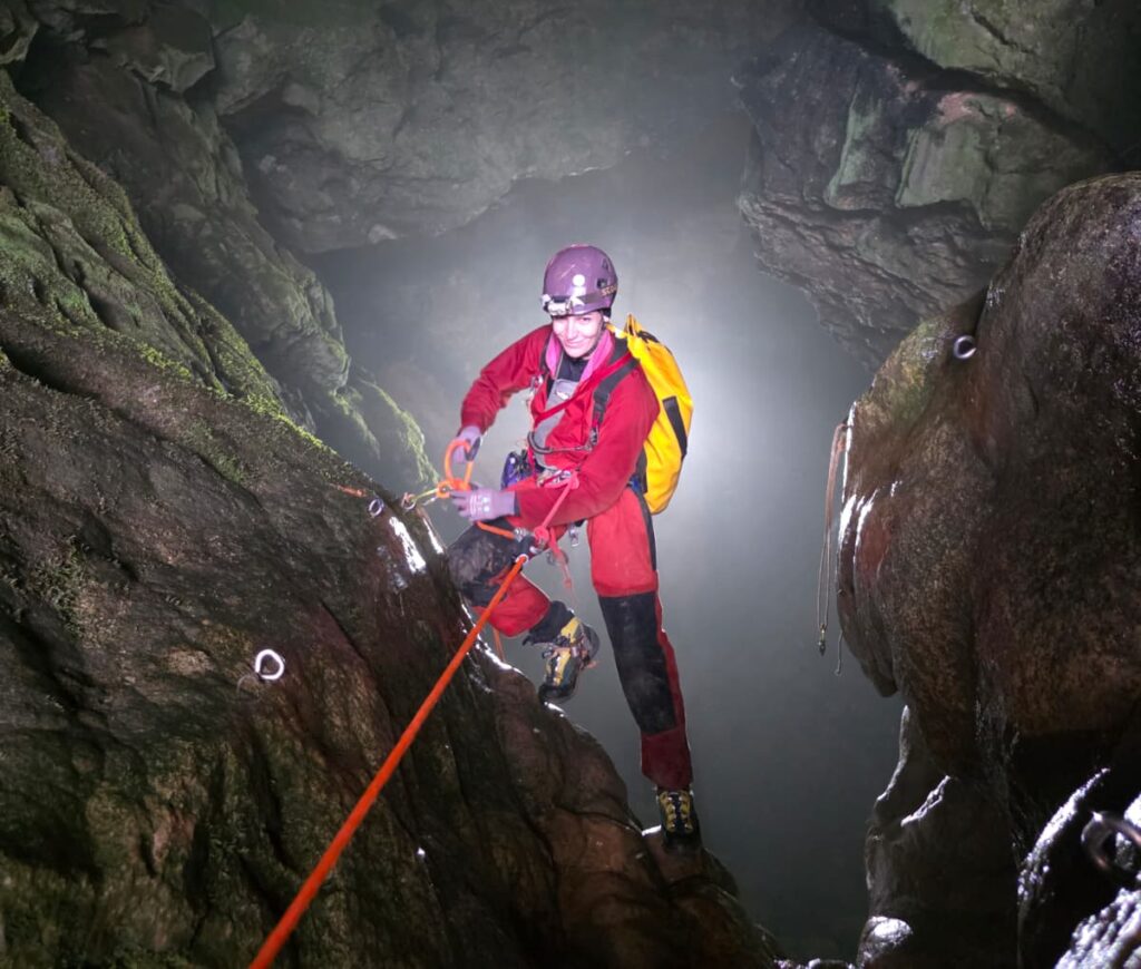 Lire la suite à propos de l’article Repérage à l&rsquo;Aven du Camelié (Gard) Lussan -Plateau de Méjannes-Le-Clap